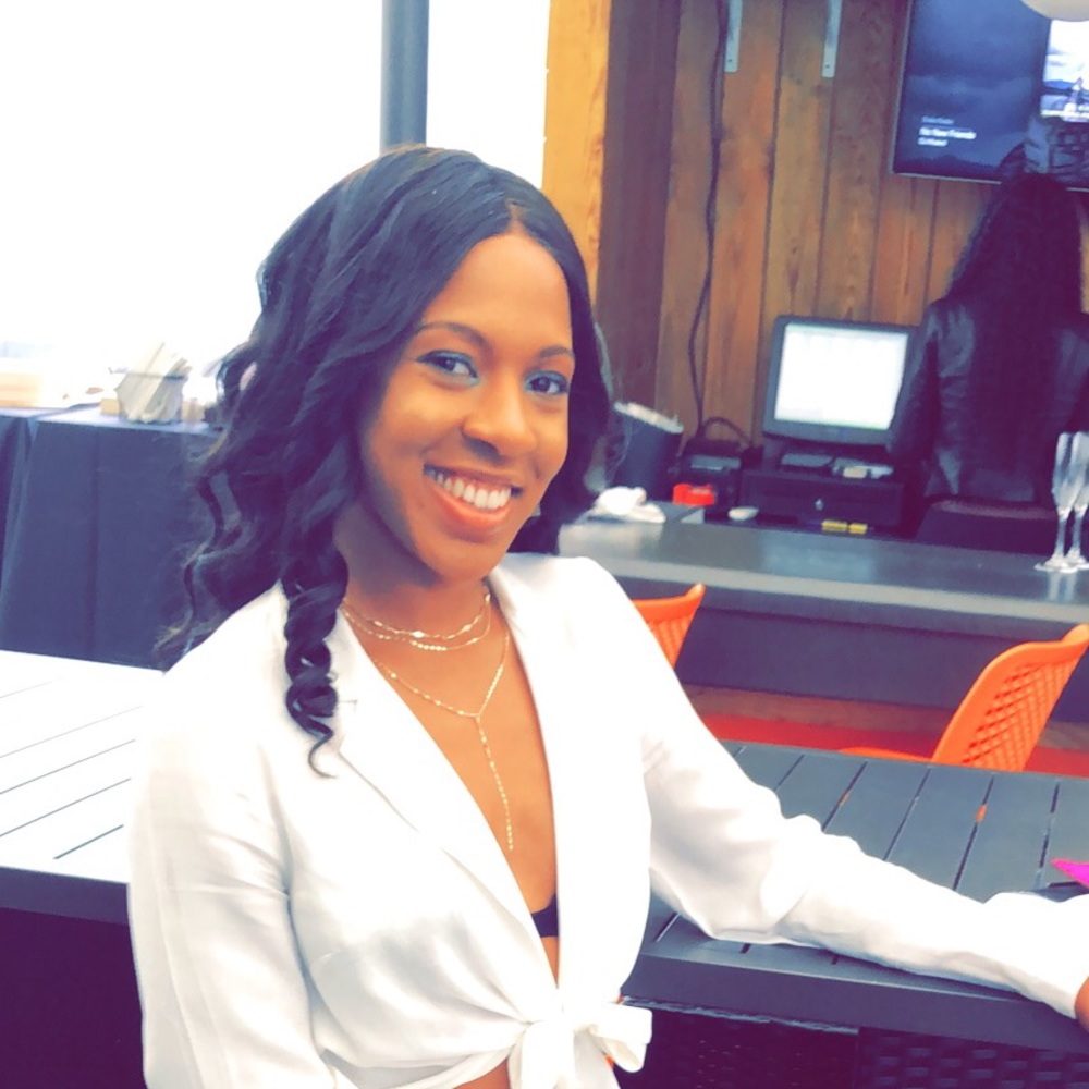 Meet your Posher, Crystal